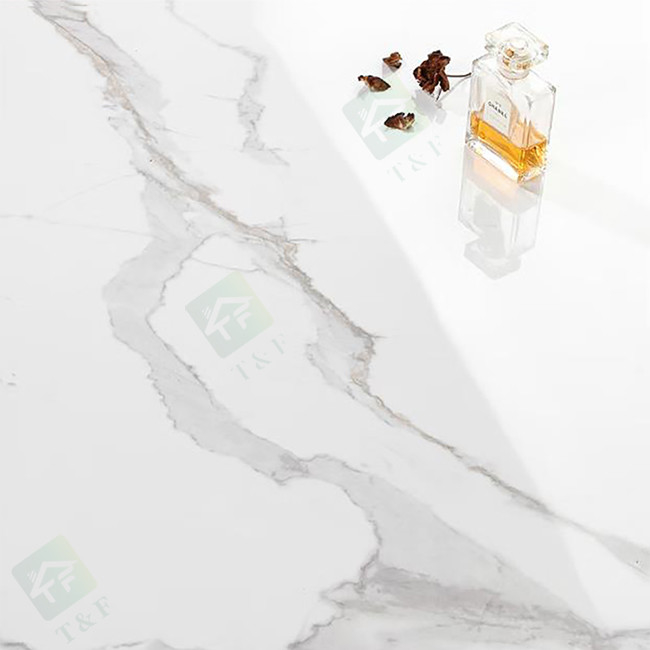 کاشی‌های سرامیکی لعاب‌دار اتاق نشیمن 600*600 میلی‌متری سنگ مرمر فوق‌العاده سفید با جلا داده شده با رگه گلود